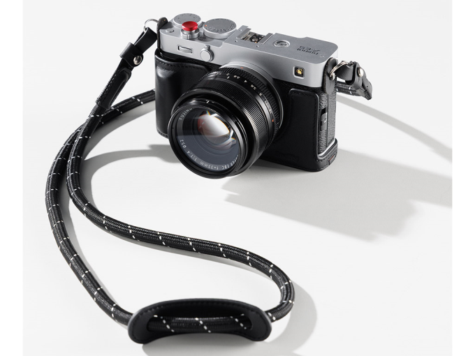 SmallRig 5450 Fujifilm X-E5 Uyumlu Siyah Yarım Deri Kılıf Çanta ve Askı