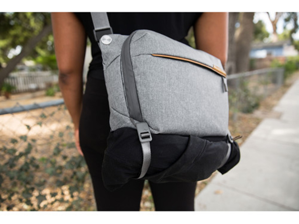 Peak Design Everyday Sling 6L v2 Gri Çanta