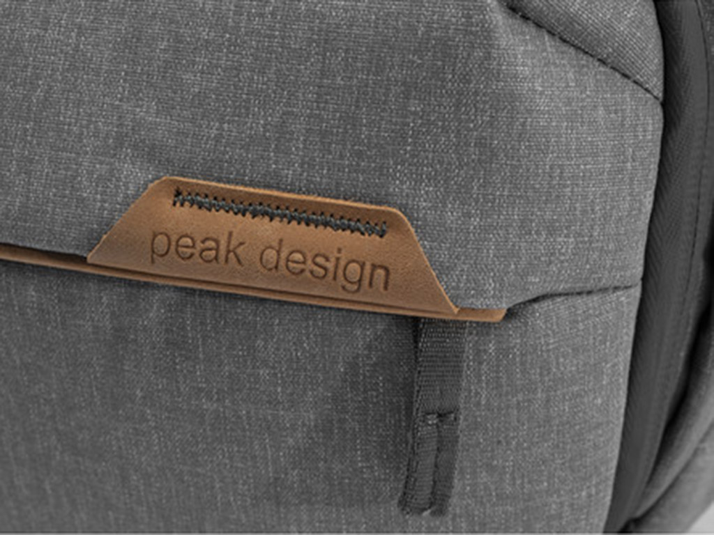 Peak Design Sling 10L Gri Çanta