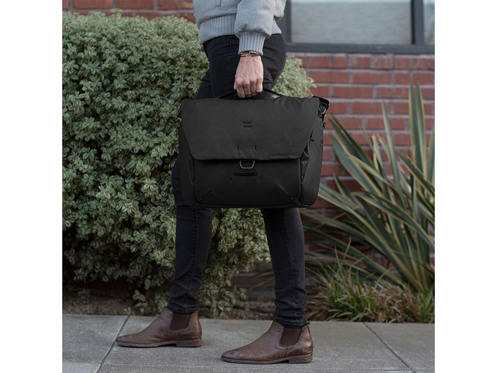 Peak Design Messenger 13L Siyah Çanta