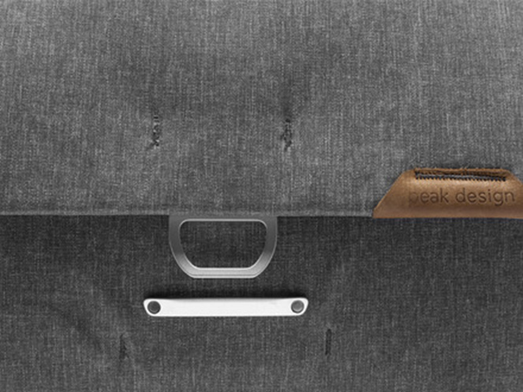 Peak Design Messenger 13L Gri Çanta