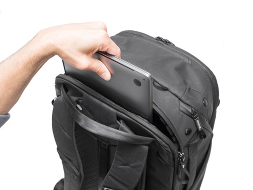 Peak Design 45L Siyah Seyahat Çantası