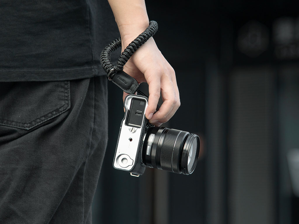 SmallRig 4879 Fujifilm X-M5 Uyumlu Siyah Yarım Çanta ve Elcik