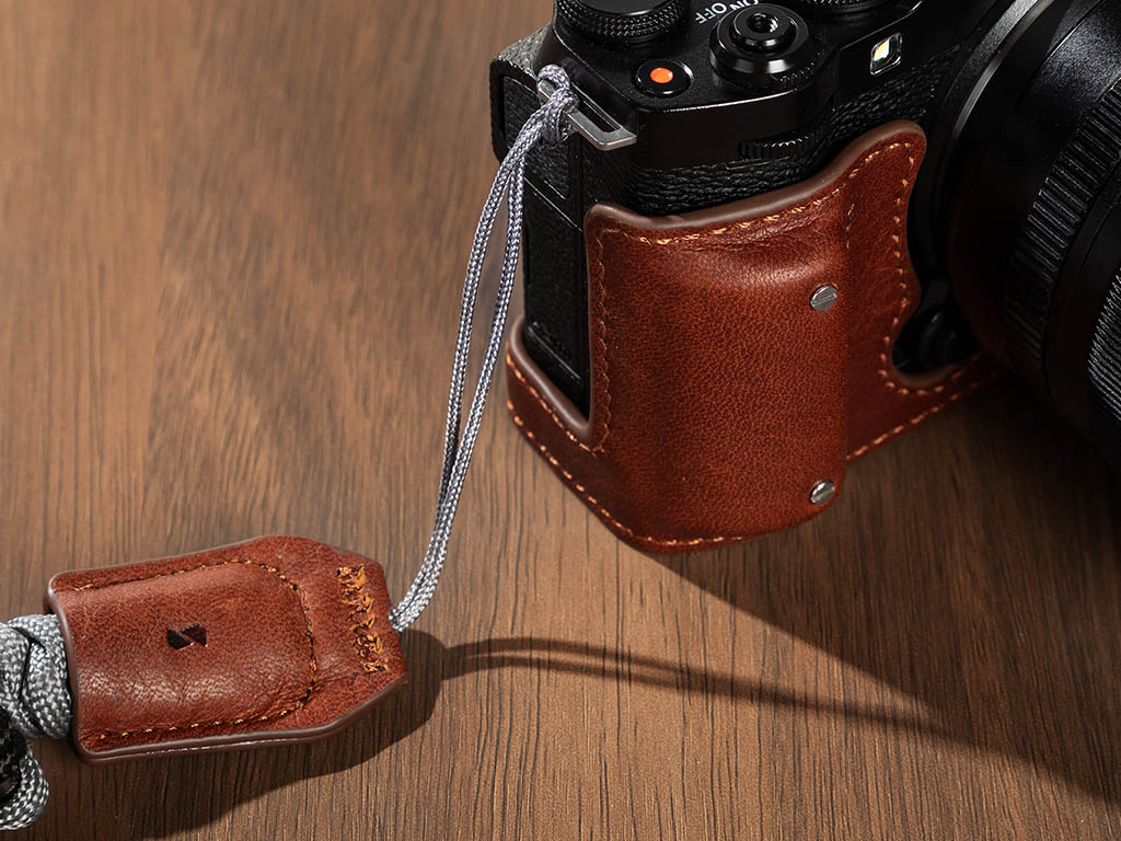 SmallRig 4880 Fujifilm X-M5 Yarı Çanta Kahverengi