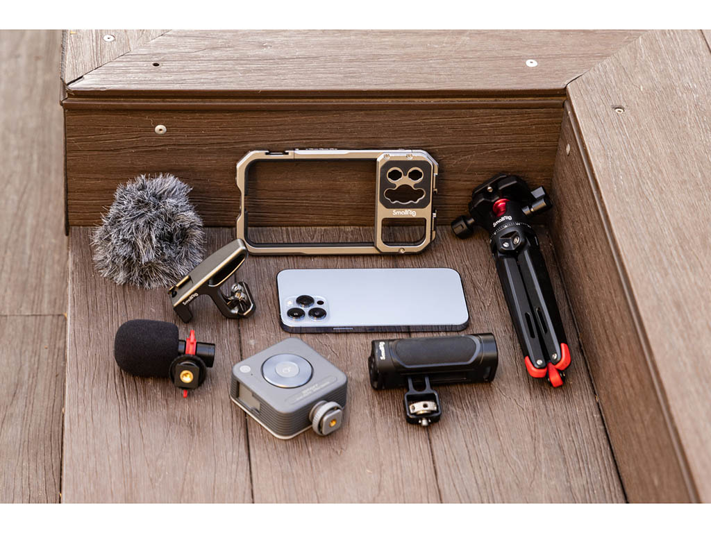 SmallRig 3561 iPhone 13 Pro Max Uyumlu Kafes